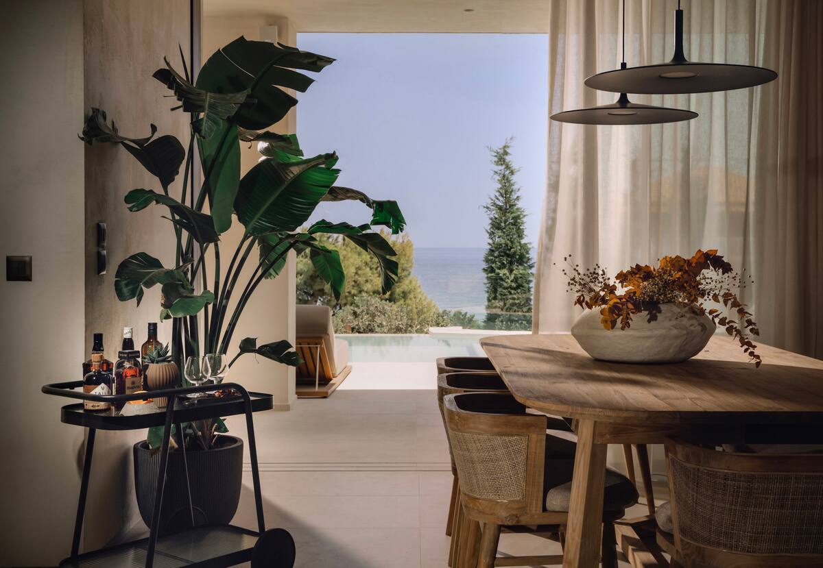 Top-rated luxury villa in Zakynthos with infinity pool
